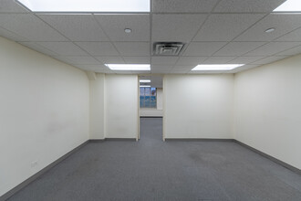 180 N Michigan Ave, Chicago, IL for lease Building Photo- Image 2 of 3