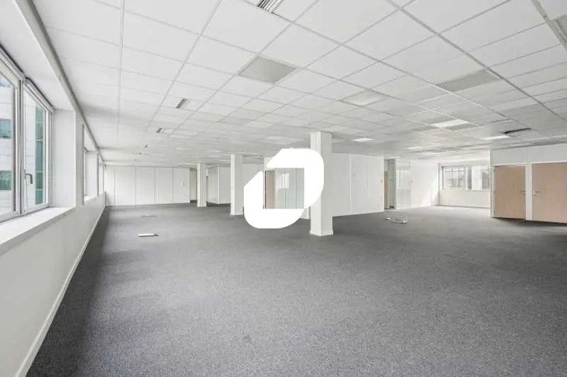 Office in Gennevilliers for lease Building Photo- Image 1 of 10