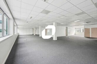 Office in Gennevilliers for lease Building Photo- Image 1 of 10