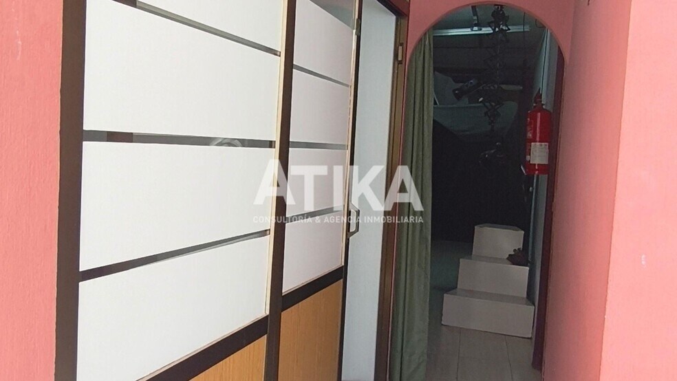 Retail in València for sale - Building Photo - Image 2 of 7