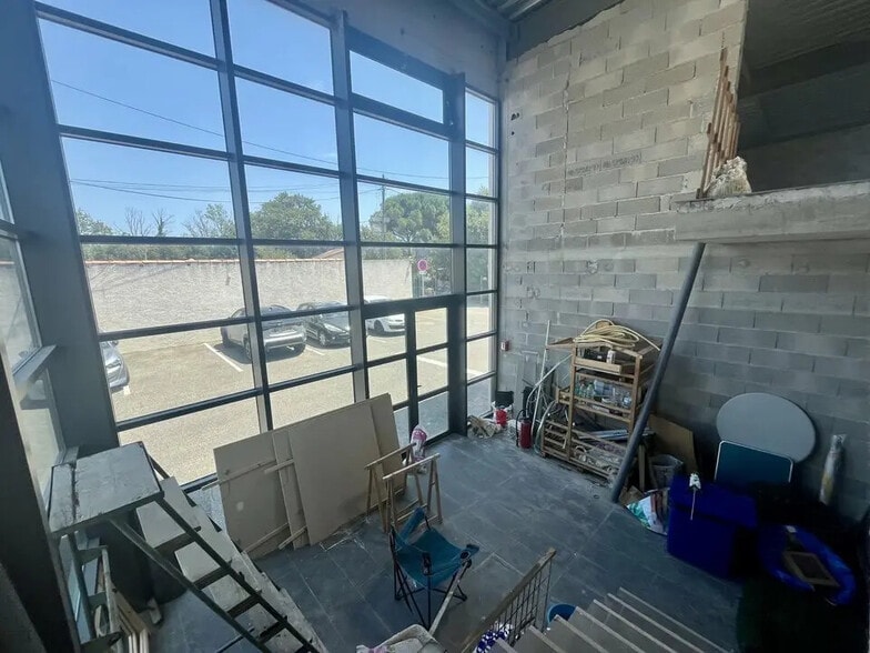 Office in Istres for lease - Interior Photo - Image 3 of 6