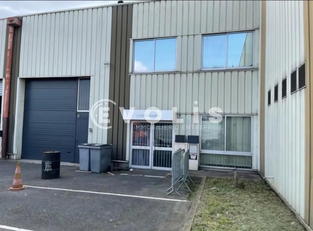 Flex in Montgeron for sale Building Photo- Image 1 of 9