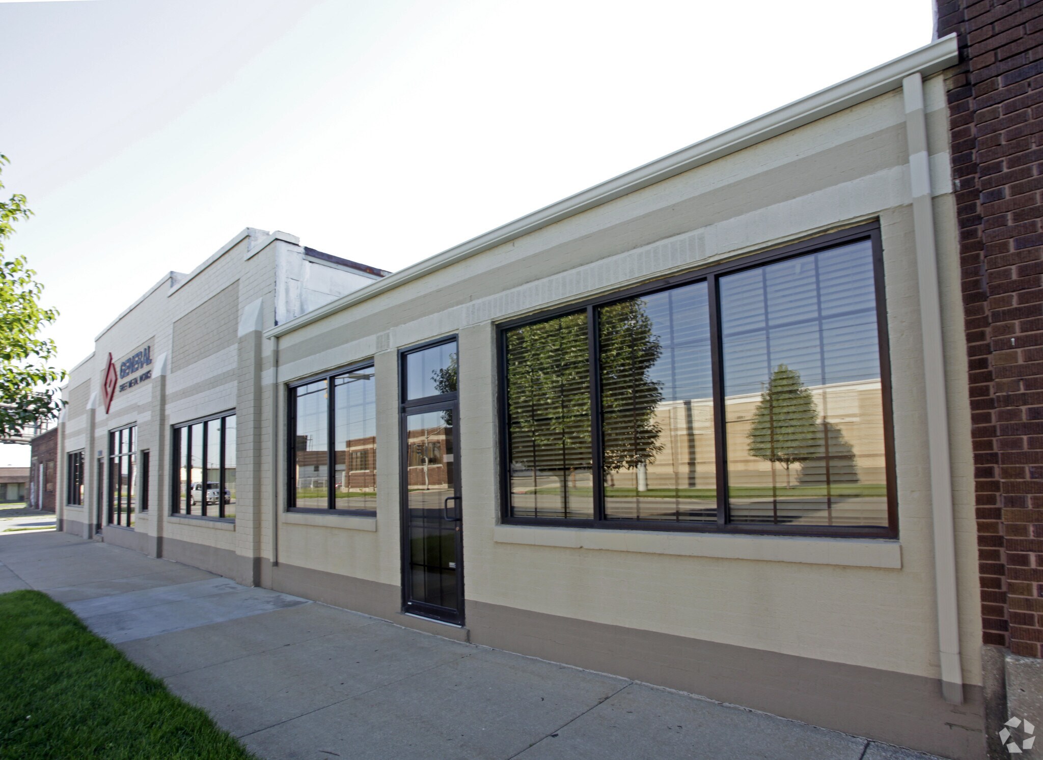 1902 S Main St, South Bend, IN for sale Primary Photo- Image 1 of 1