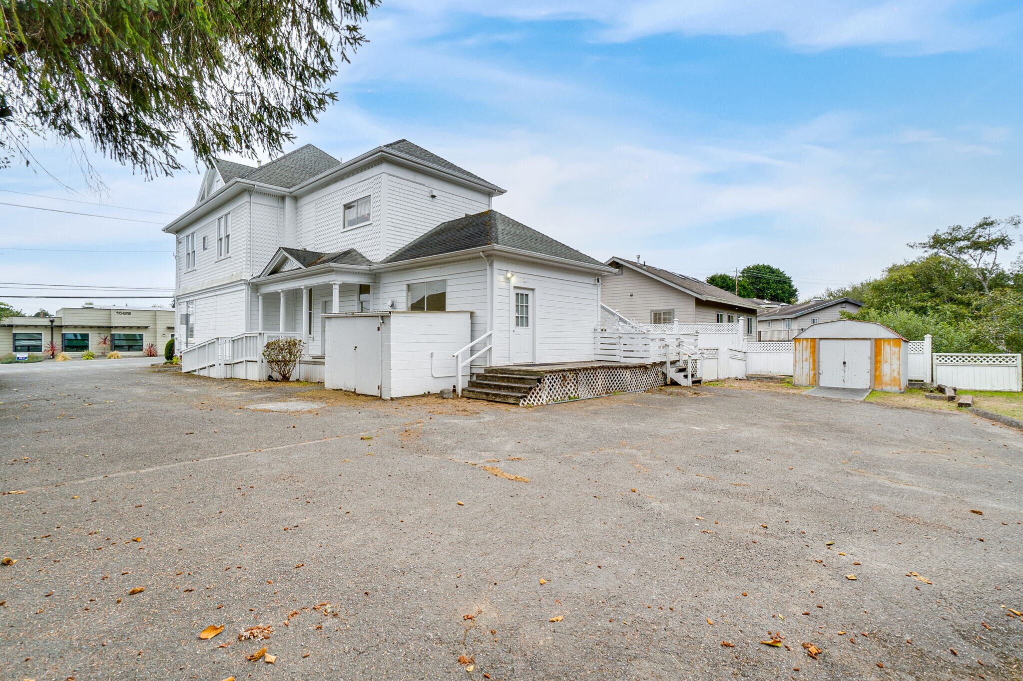 1590 Myrtle Ave, Eureka, CA 95501 Tuxedo Eureka