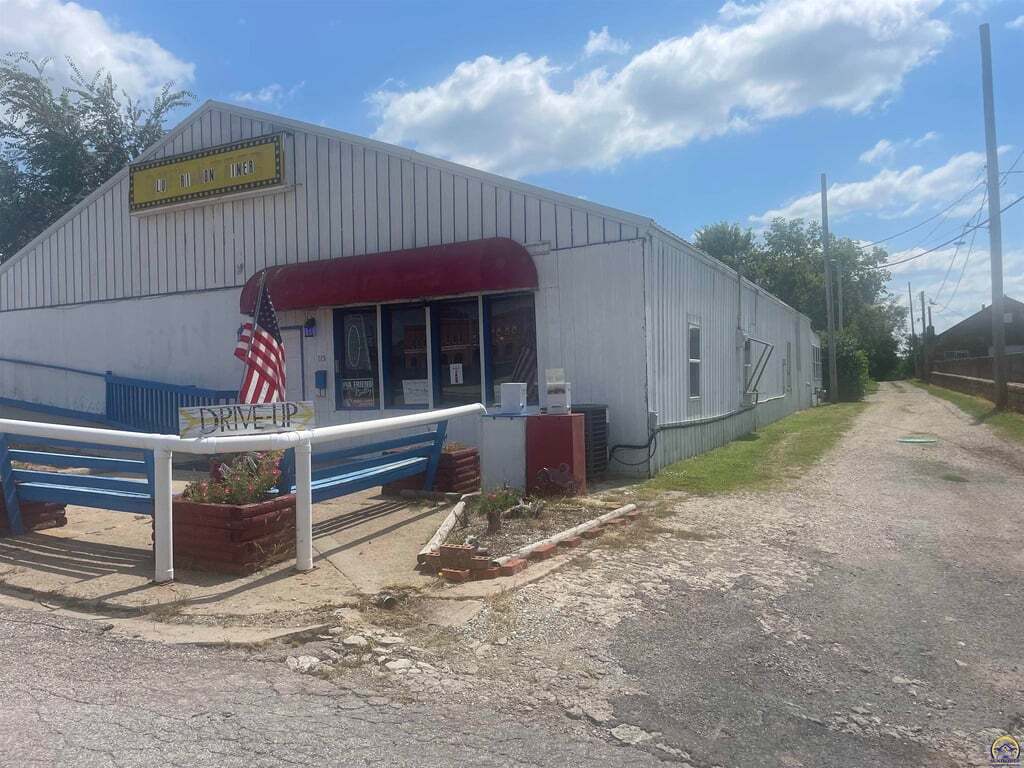 115 W 7th St, Horton, KS 66439 Retail for Sale