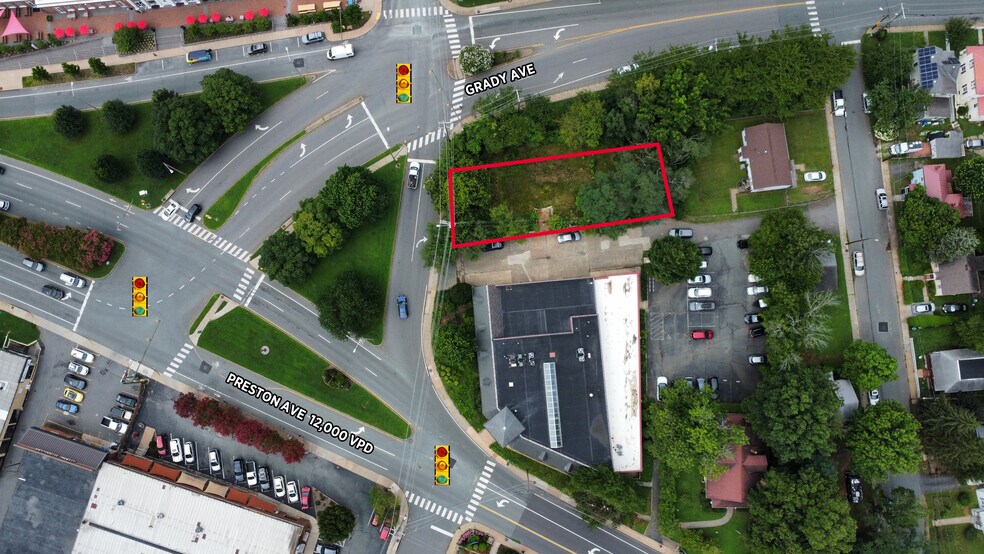 507 10th St NW, Charlottesville, VA for sale - Building Photo - Image 2 of 4