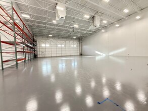 7333 E Helm Dr, Scottsdale, AZ for lease Building Photo- Image 2 of 9