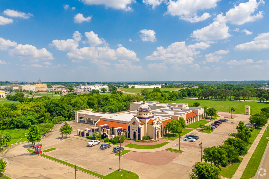 2010 N Hampton Rd, DeSoto, TX for lease - Aerial - Image 2 of 9