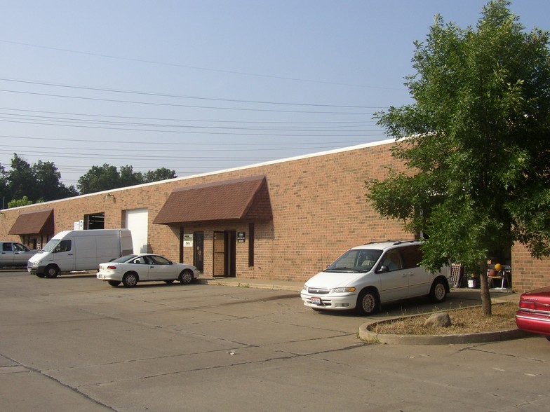 30030-30040 Lakeland Blvd, Wickliffe, OH for lease - Primary Photo - Image 1 of 4