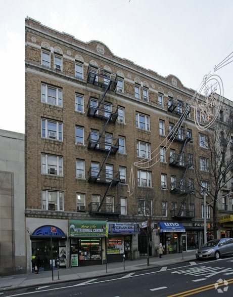 714 W 181st St, New York, NY for lease - Building Photo - Image 2 of 4