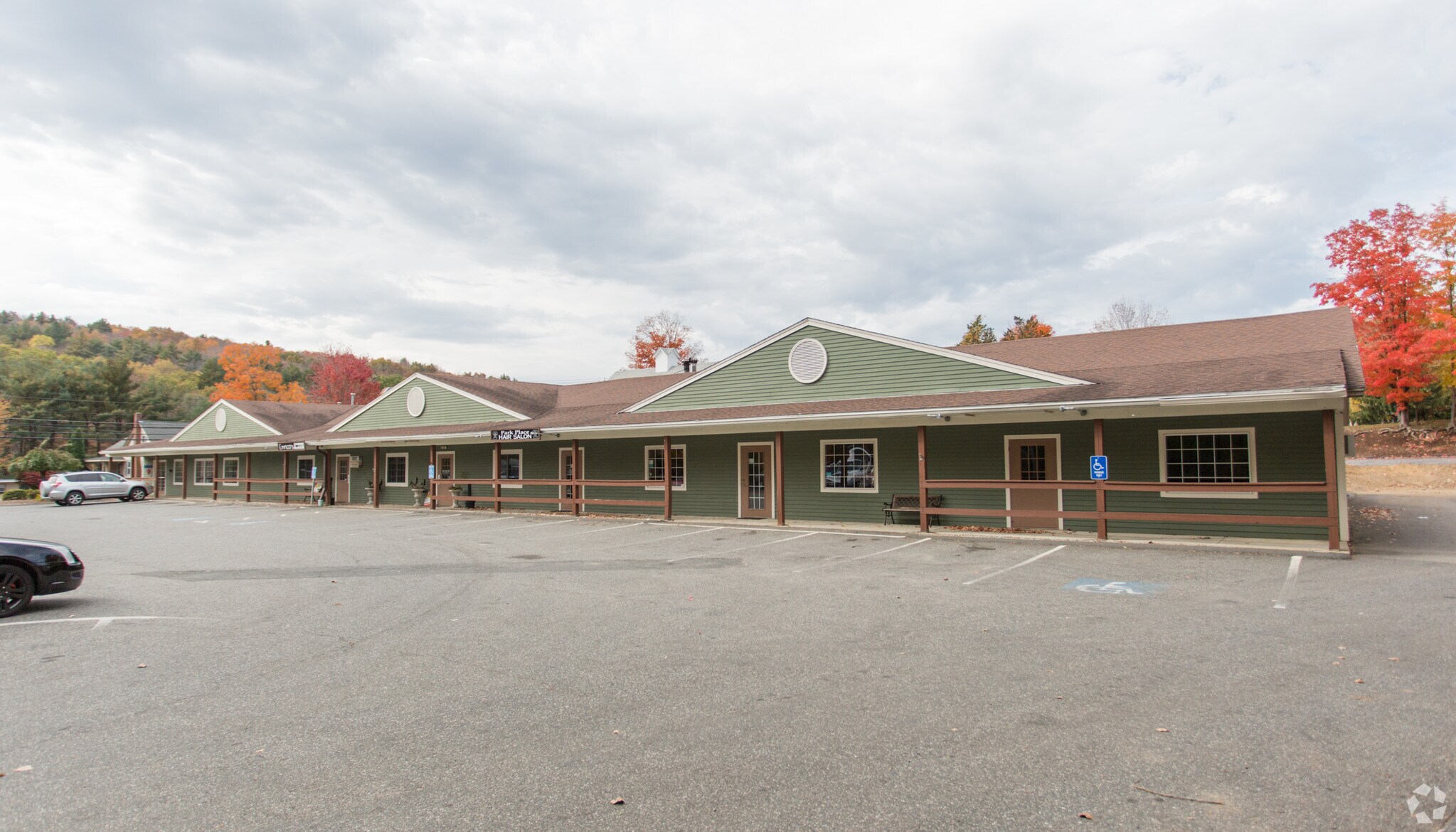500 Main St, Sturbridge, MA 01518 The Boardwalk