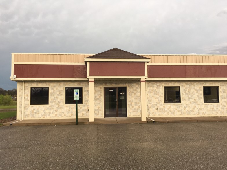 2350 Commercial Dr, Sparta, WI for sale - Primary Photo - Image 1 of 1