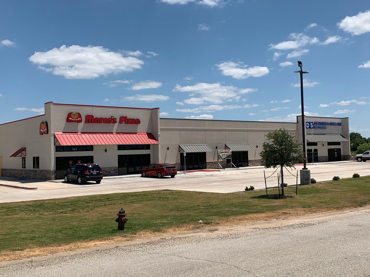 510 N Loop 340, Bellmead, TX, 76705 Storefront Property For Sale