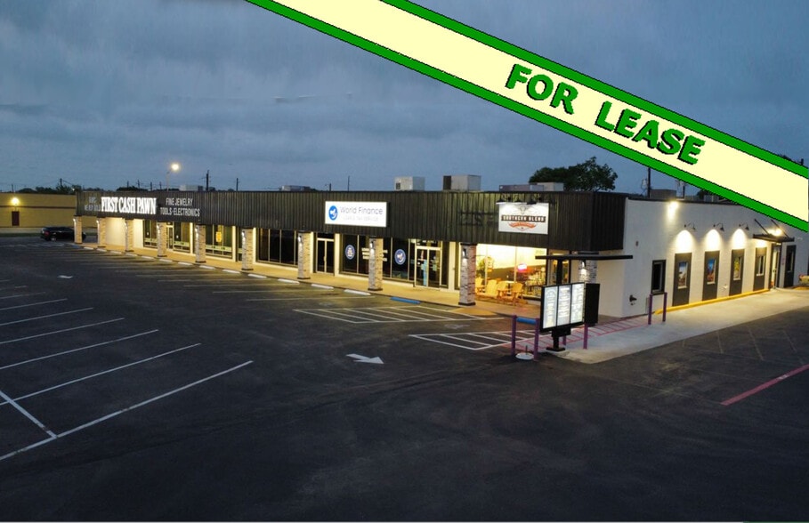 4102 N Navarro St, Victoria, TX for lease - Building Photo - Image 1 of 1