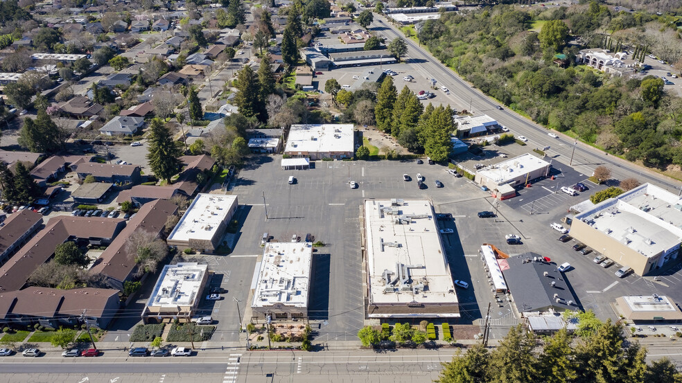 Lakeside Shopping Center portfolio of 9 properties for sale on LoopNet.com - Building Photo - Image 1 of 56