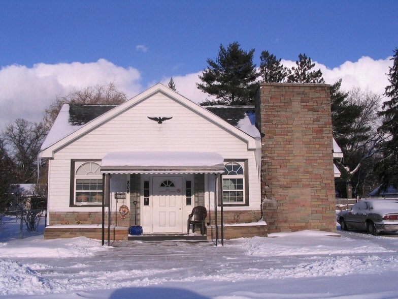 808 Chestnut St, Grayling, MI for sale - Primary Photo - Image 1 of 1