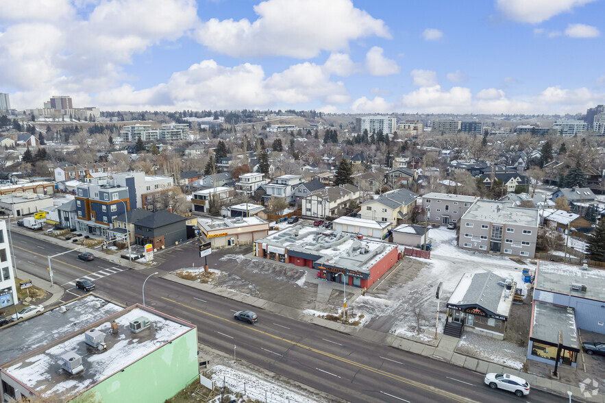 332 14th St NW, Calgary, AB for sale - Aerial - Image 3 of 5