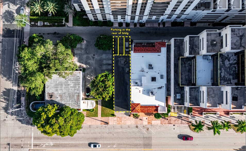 520 Biltmore Way, Coral Gables, FL for lease - Building Photo - Image 3 of 27