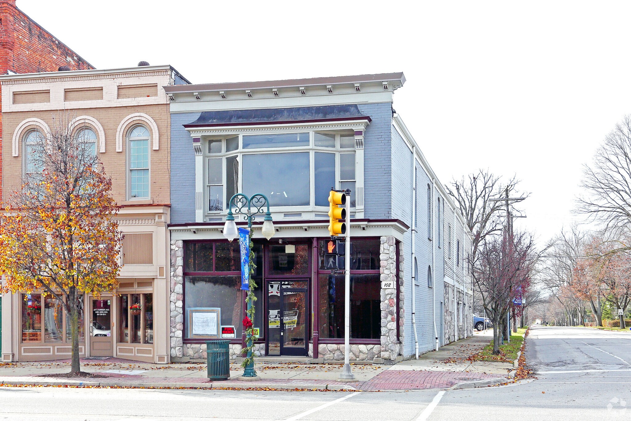 102 S Main St, Almont, MI for sale Primary Photo- Image 1 of 1