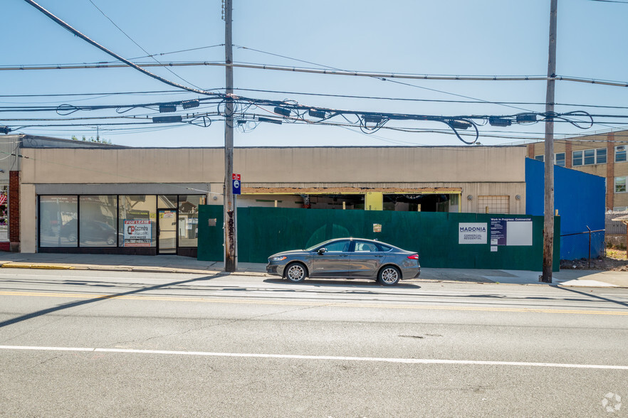 816 Forest Ave, Staten Island, NY for lease - Primary Photo - Image 3 of 8