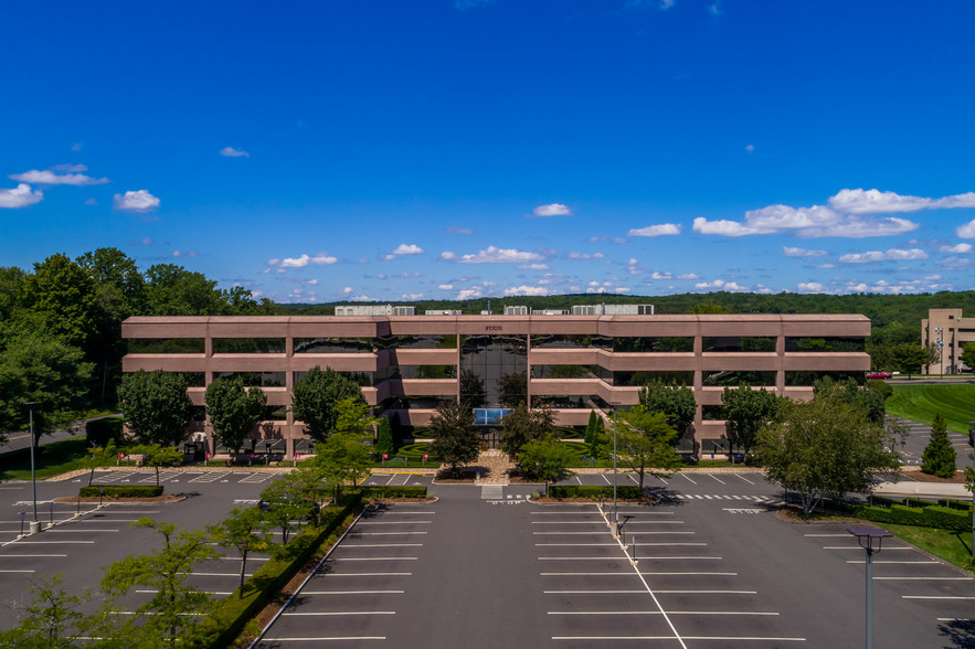 4 Corporate Dr, Shelton, CT for lease - Building Photo - Image 3 of 11