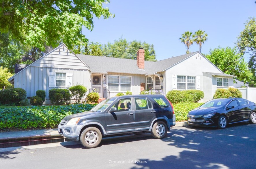 13803-13805 Burbank Blvd, Van Nuys, CA for sale - Primary Photo - Image 1 of 1