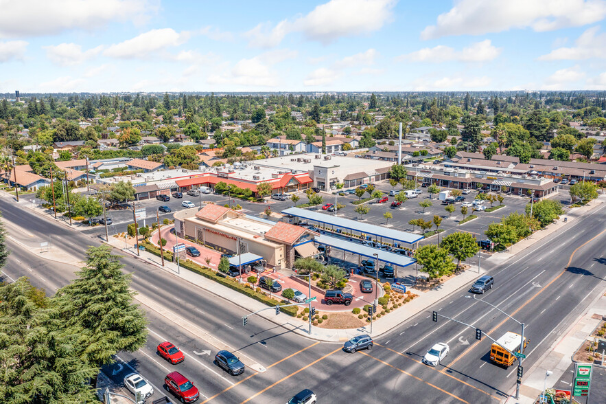 732-788 W Bullard ave, Fresno, CA for lease - Primary Photo - Image 1 of 6