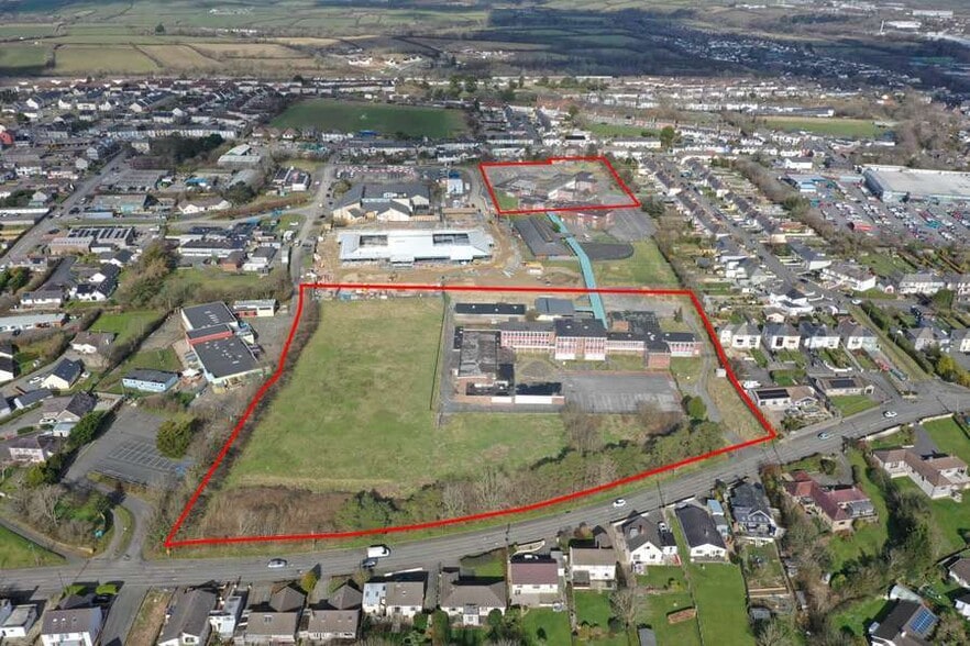 Two Former Education Buildings On Large portfolio of 2 properties for sale on LoopNet.com - Building Photo - Image 3 of 3