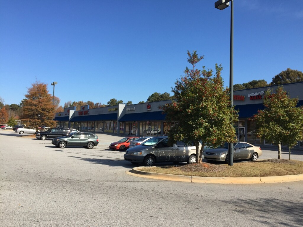 697-719 Davis Rd, Stockbridge, GA for sale Primary Photo- Image 1 of 1