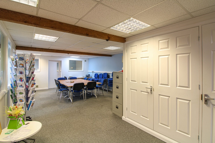 Moorhouse Courtyard, Carlisle for lease - Interior Photo - Image 3 of 19