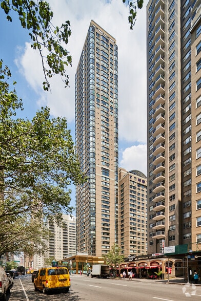 205 E 64th St, New York, NY for lease - Building Photo - Image 1 of 9
