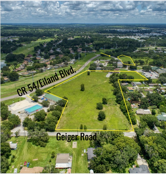 37110 Eiland Blvd, Zephyrhills, FL for sale - Building Photo - Image 1 of 1