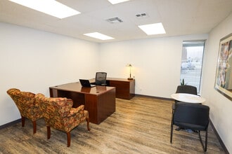 320 E Carl Albert Pky, Mcalester, OK for lease Interior Photo- Image 1 of 1