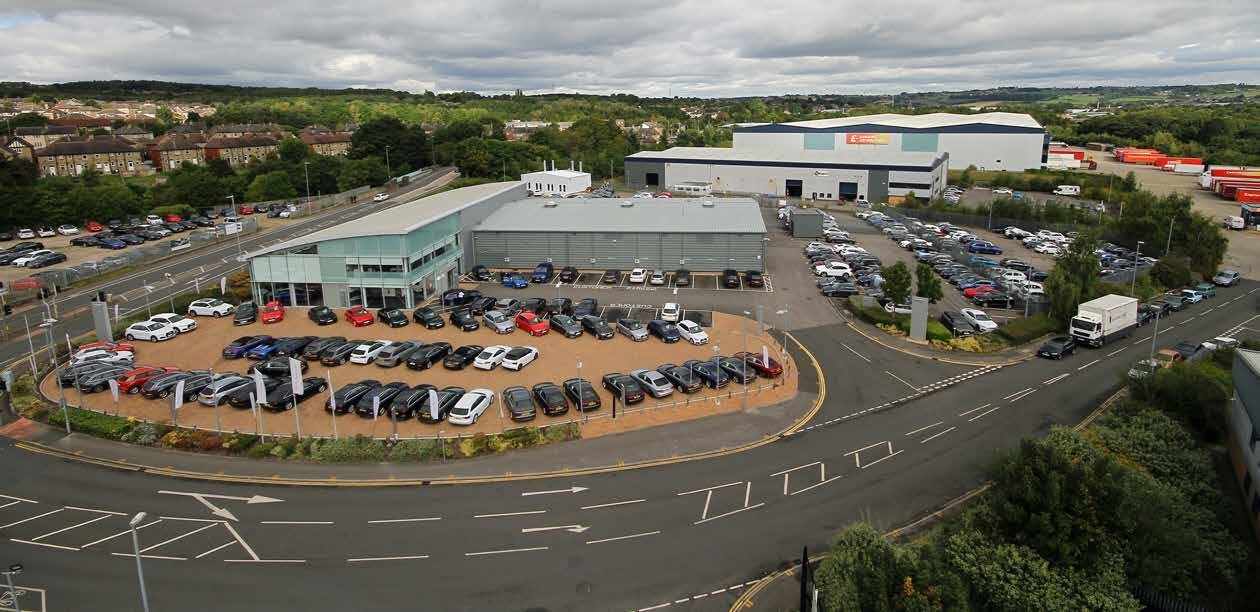 Leeds Rd, Huddersfield for sale Primary Photo- Image 1 of 1