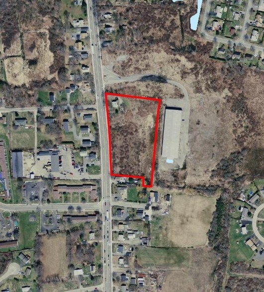 1733 W Main Rd, Middletown, RI 02842