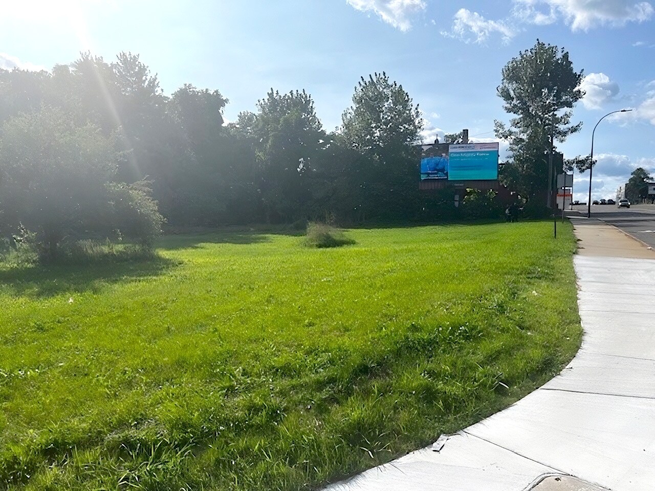 888 E Market St, Akron, OH for sale Primary Photo- Image 1 of 1