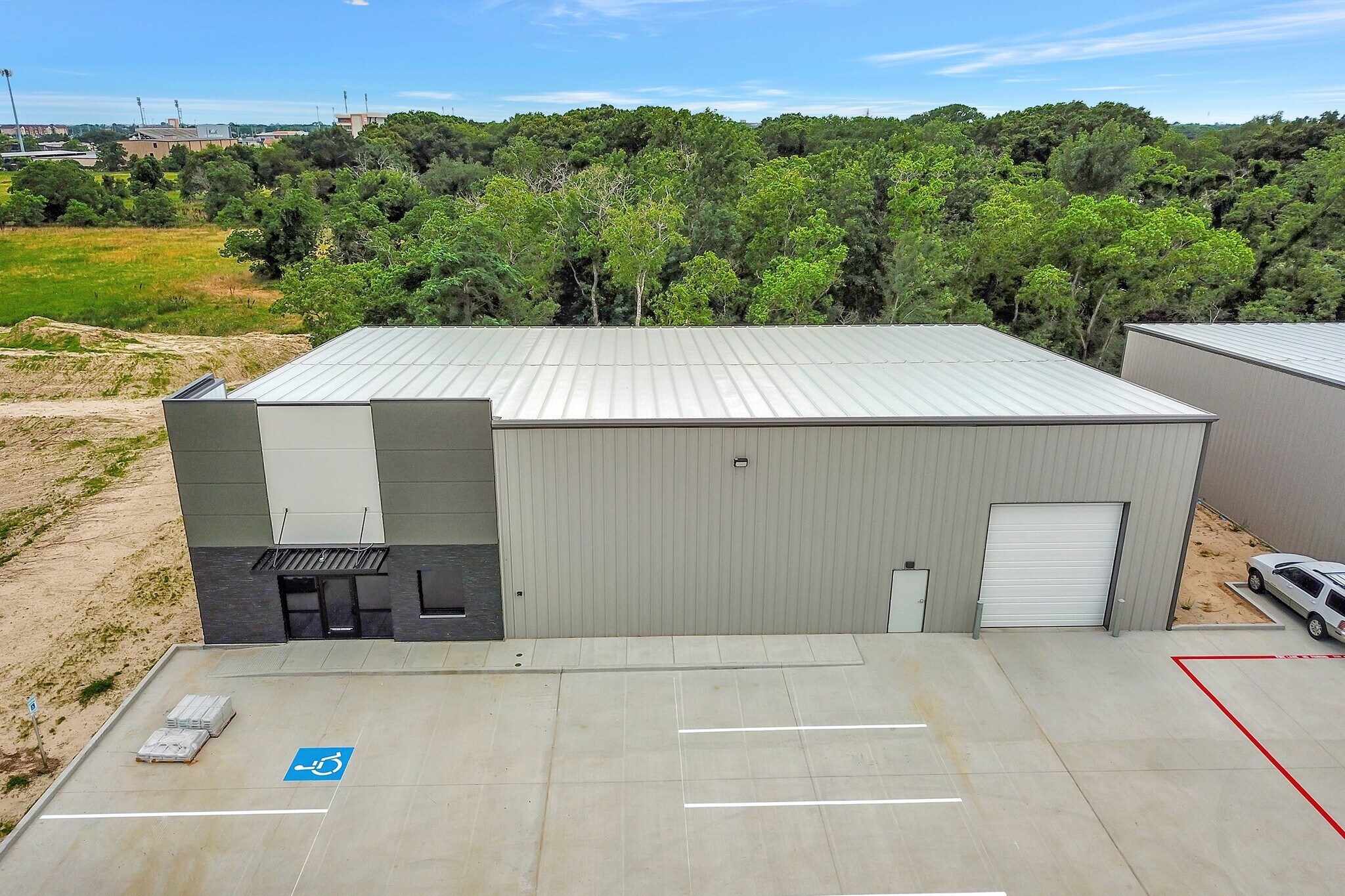 2304 Katy Hockley Cut Off Rd, Katy, TX for lease Building Photo- Image 1 of 1