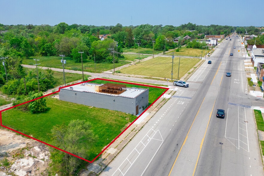 16445 Hamilton Ave, Highland Park, MI for sale - Building Photo - Image 2 of 6