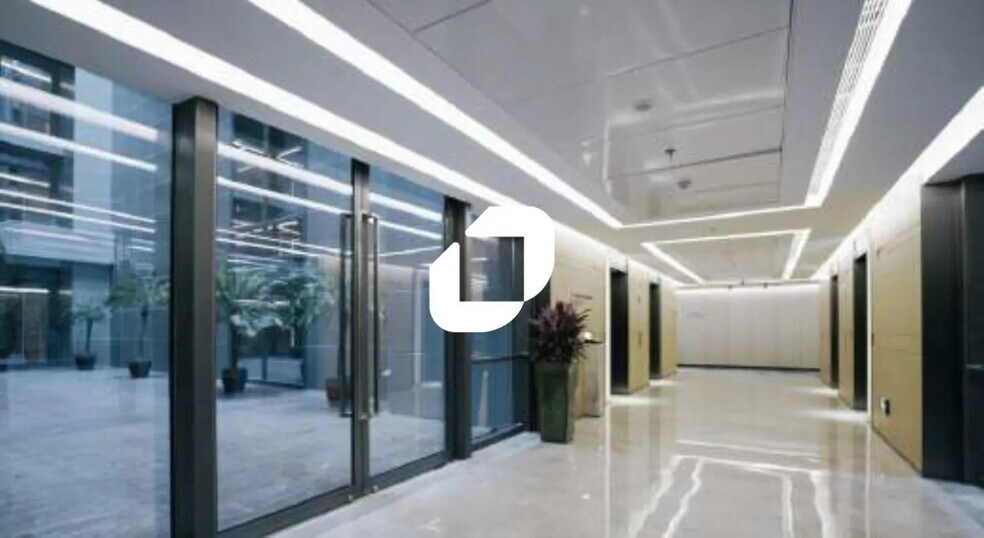 Retail in Serris for lease - Building Photo - Image 3 of 26