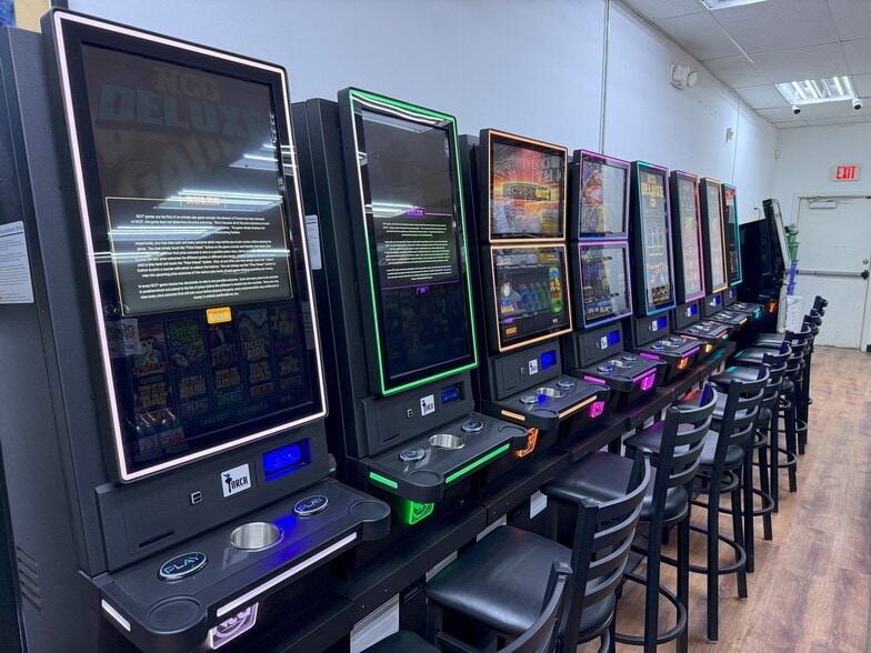 1020 N Highway 7, Pleasant Hill, MO for sale - Interior Photo - Image 3 of 9