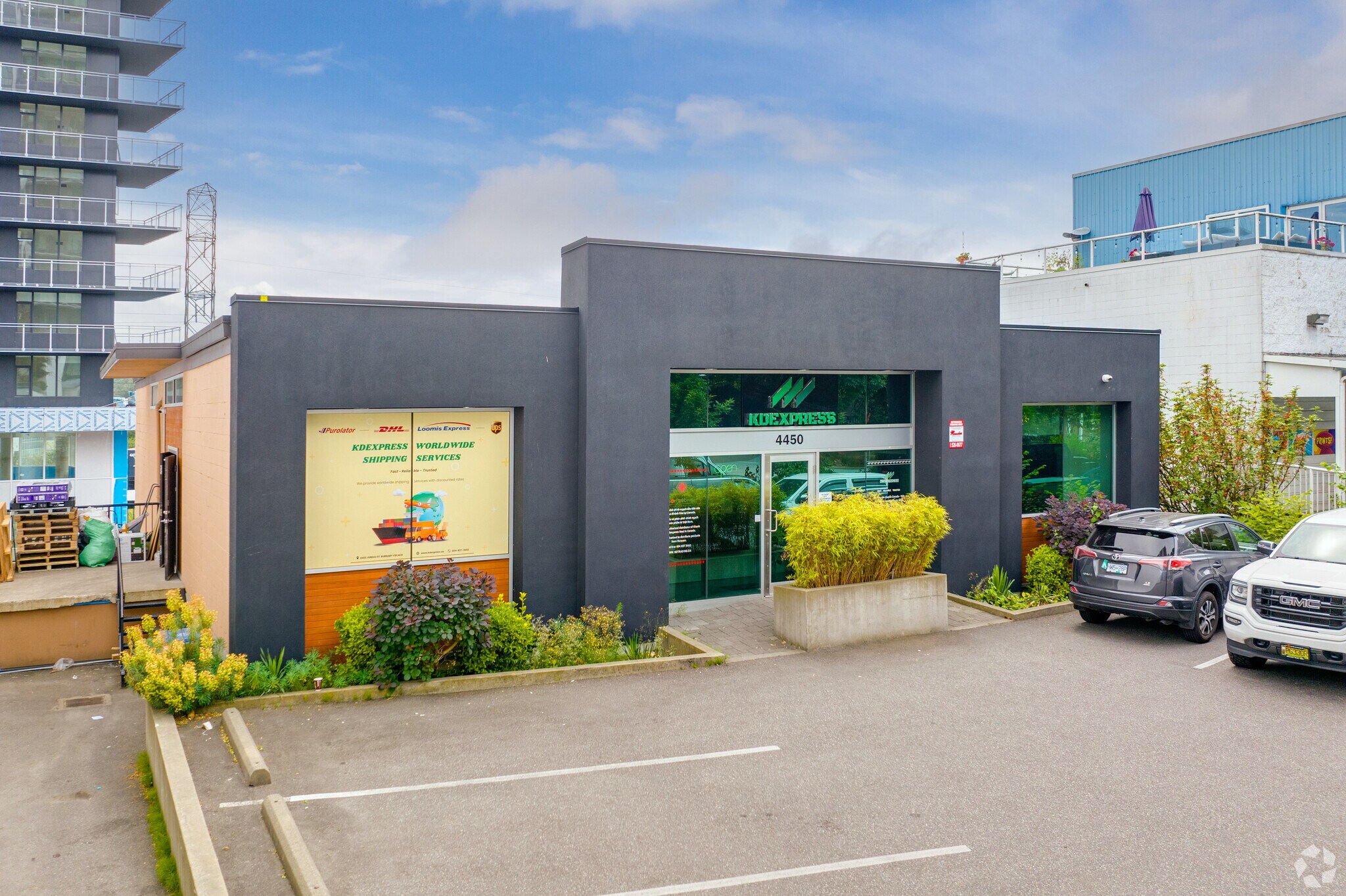 4450-4452 Juneau St, Burnaby, BC for lease Primary Photo- Image 1 of 5