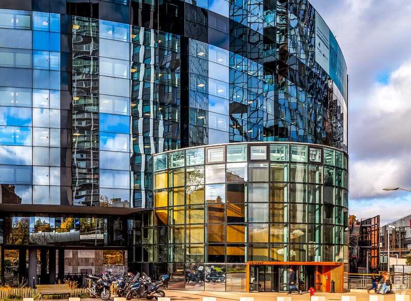 48-50 Avenue Du Général De Gaulle, Puteaux for lease - Building Photo - Image 3 of 3