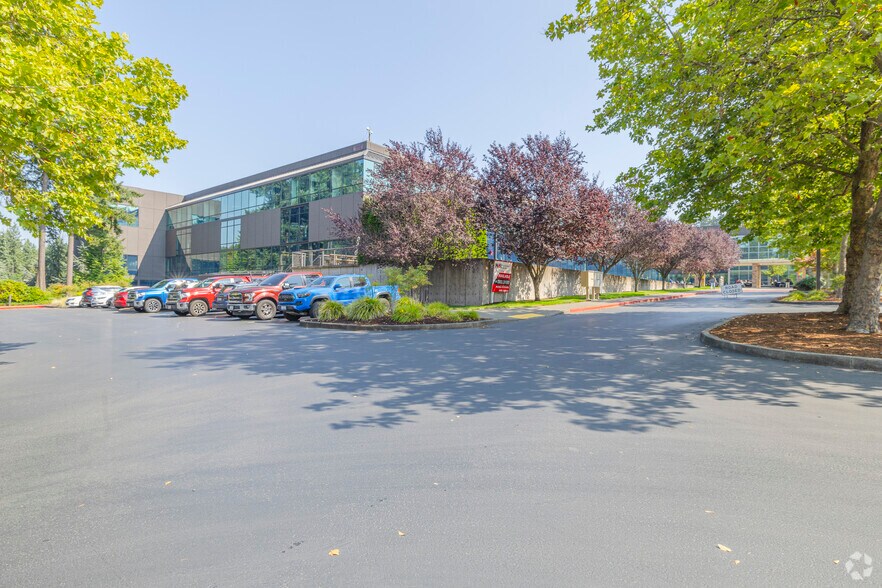 1015 39th Ave SE, Puyallup, WA for lease - Primary Photo - Image 1 of 2