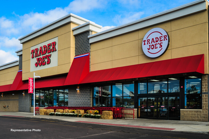 Trader Joe's, Huntsville, AL for sale - Primary Photo - Image 1 of 1