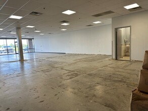 6500-6572 W Route 34, Plano, IL for lease Interior Photo- Image 2 of 6