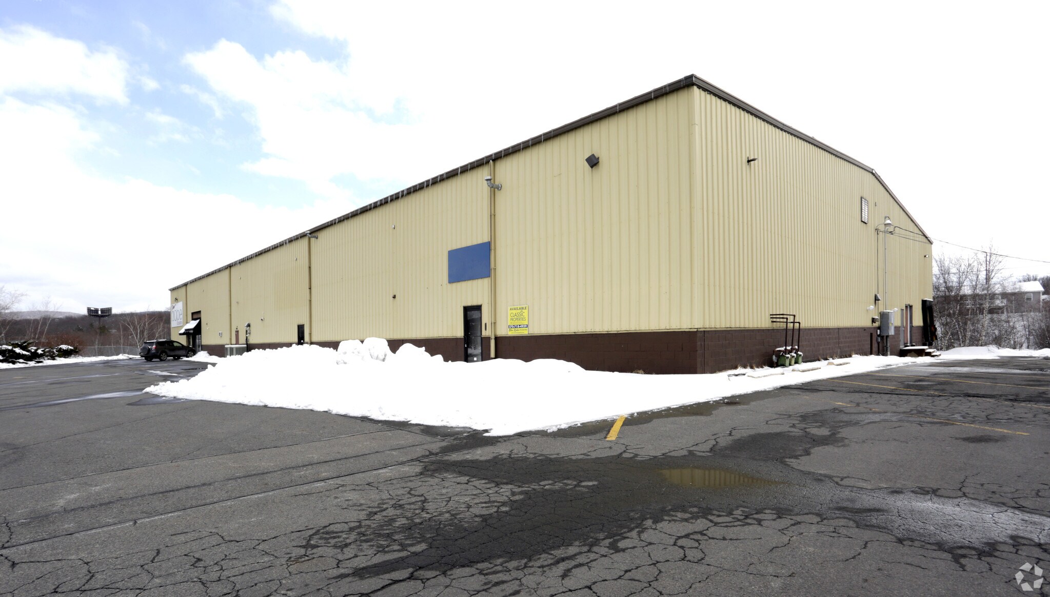 4949 Birney Ave, Moosic, PA for sale Primary Photo- Image 1 of 1