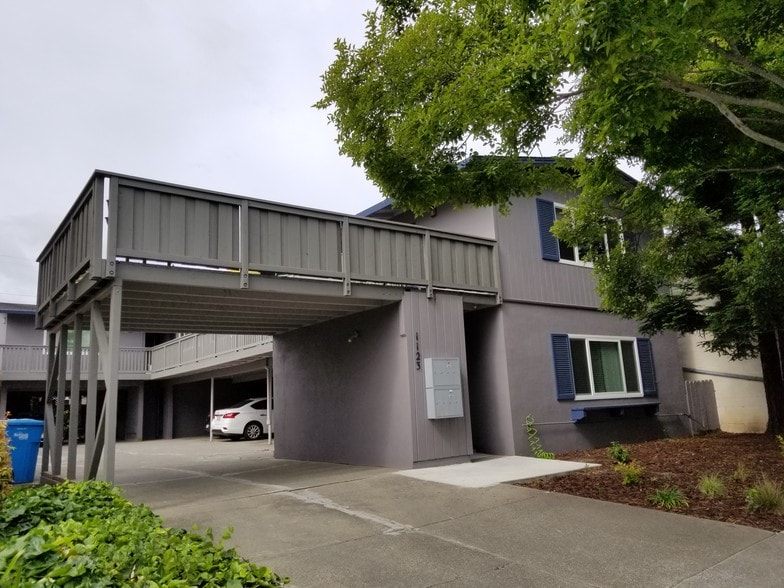 1123 Chula Vista Ave, Burlingame, CA for sale - Building Photo - Image 1 of 1