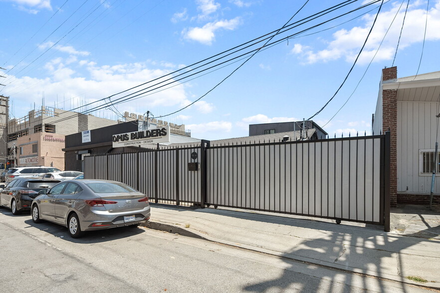 5244 Vineland Ave, North Hollywood, CA for sale - Building Photo - Image 2 of 37