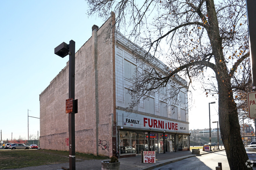 609 Avenue Of The States, Chester, PA for lease - Building Photo - Image 1 of 4