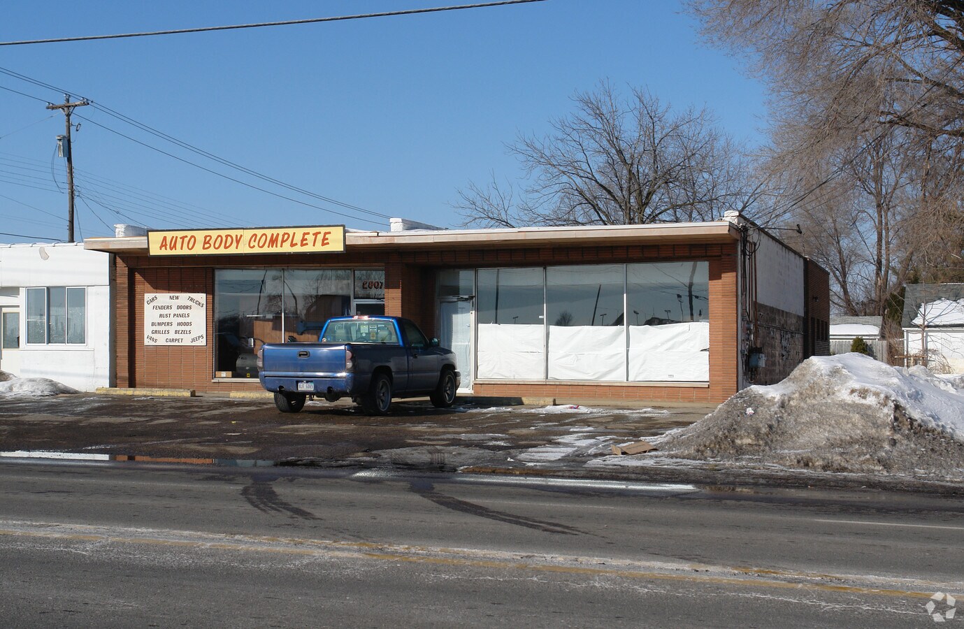 2807 Richfield Rd, Flint, MI 48506